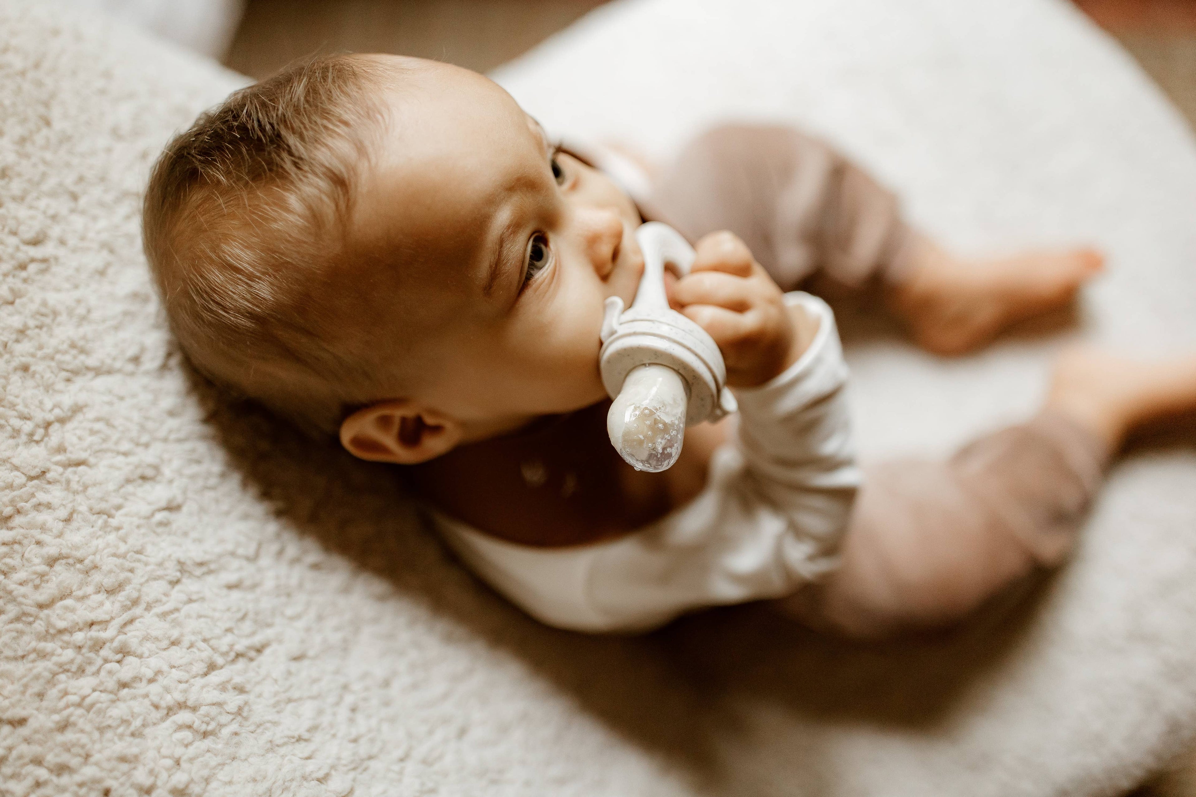 Silikon Fruchtsauger für Babys – Beißring & Nibbler